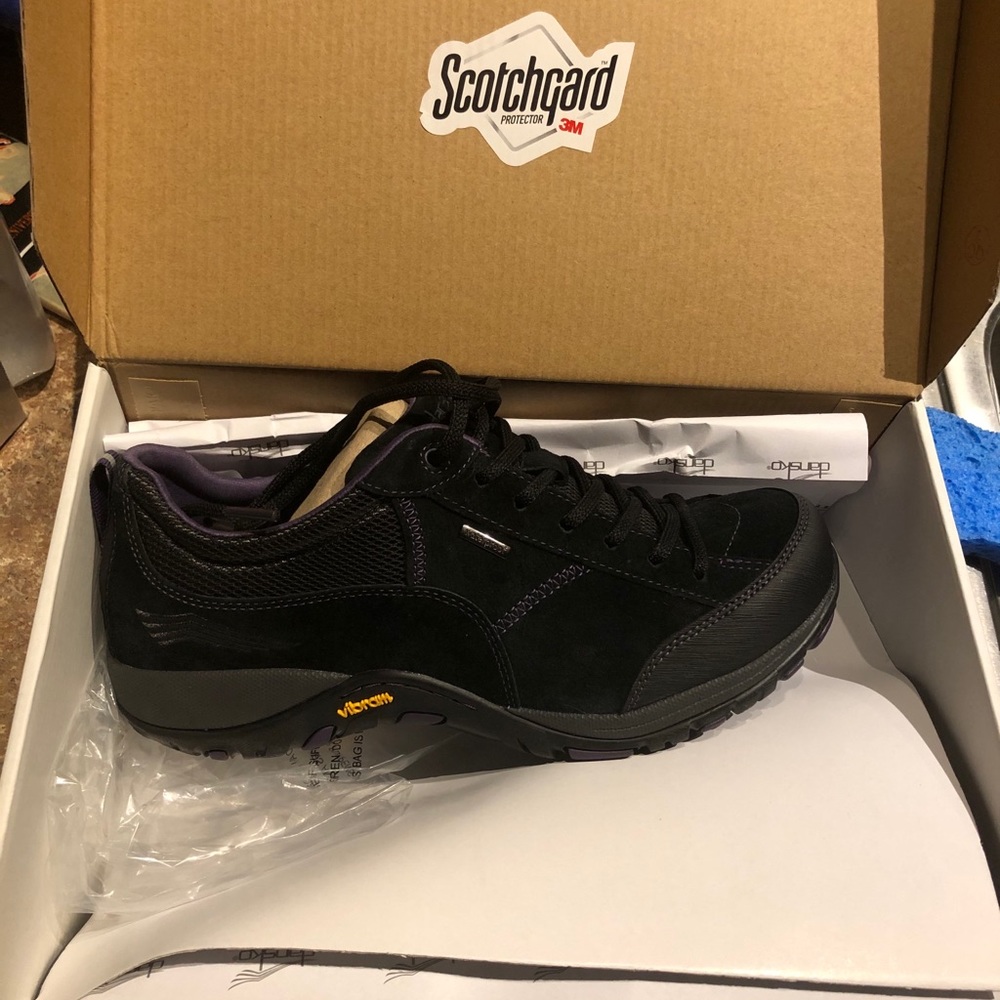 Dansko Paisley walking shoe 40 (US 9.5-10)